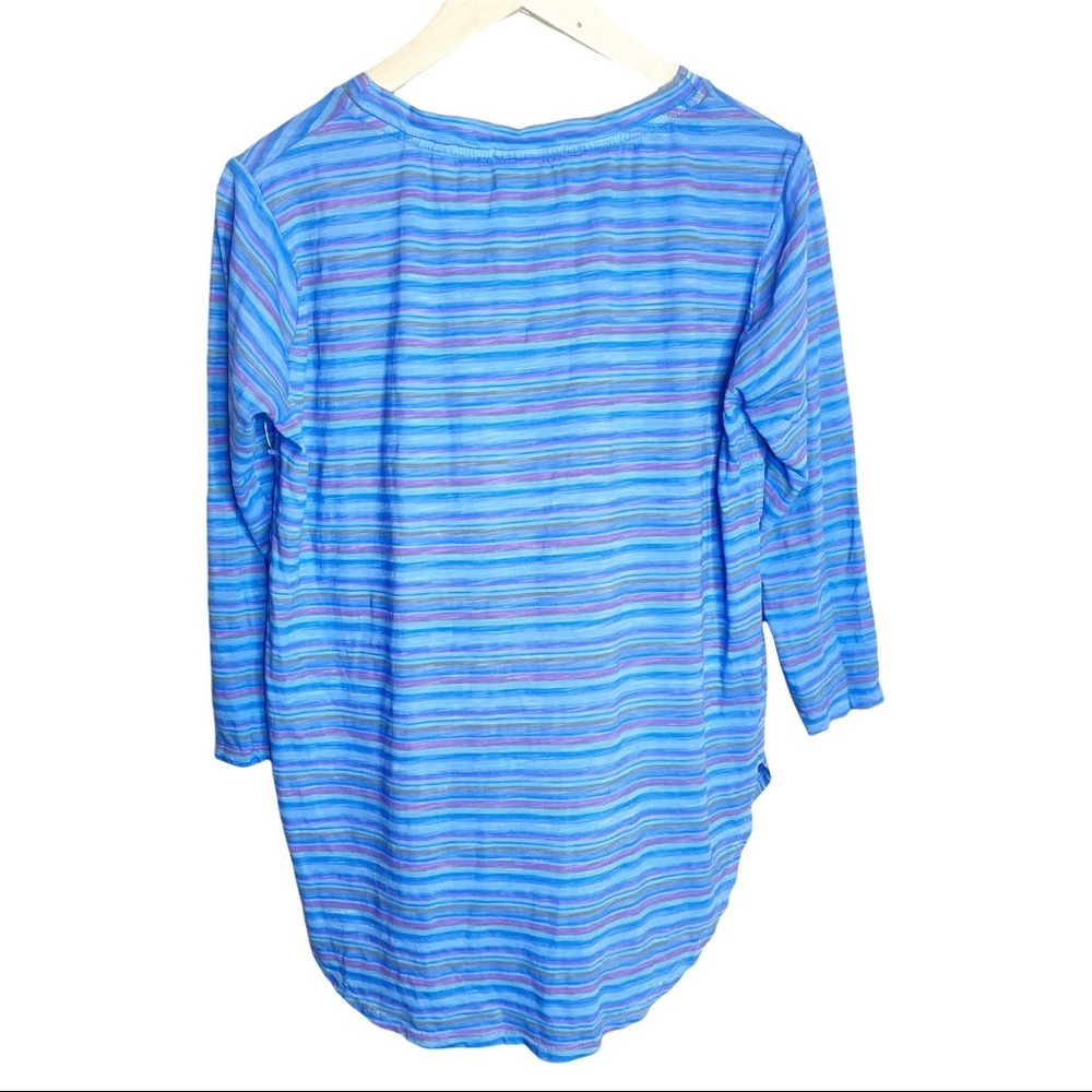 Fresh Produce NWT Pinstripe Curved Hem Top Size XS - Picture 3 of 5